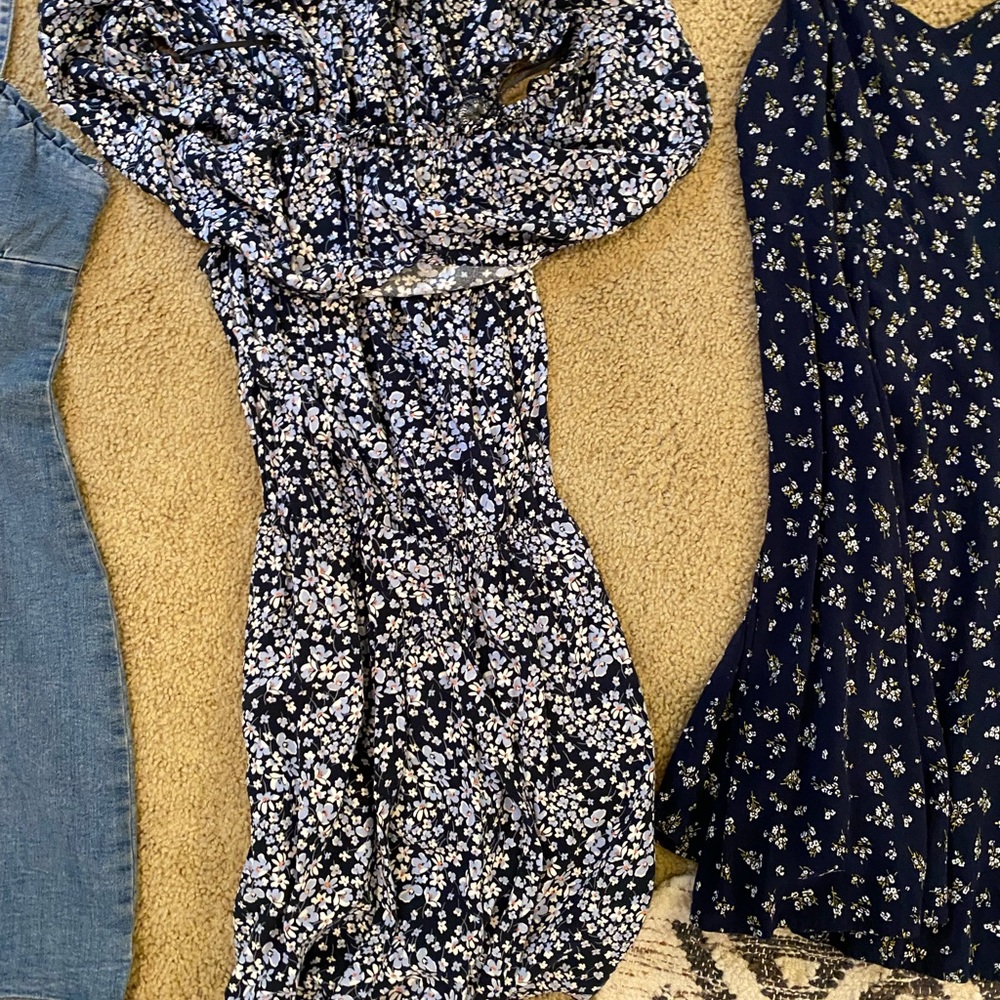 DRESSES - Picture 7 of 8